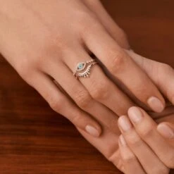 Bague Fine LUCKY EYE - Cristal / Argenté -Femini Boutique 02220493 136 52 M2