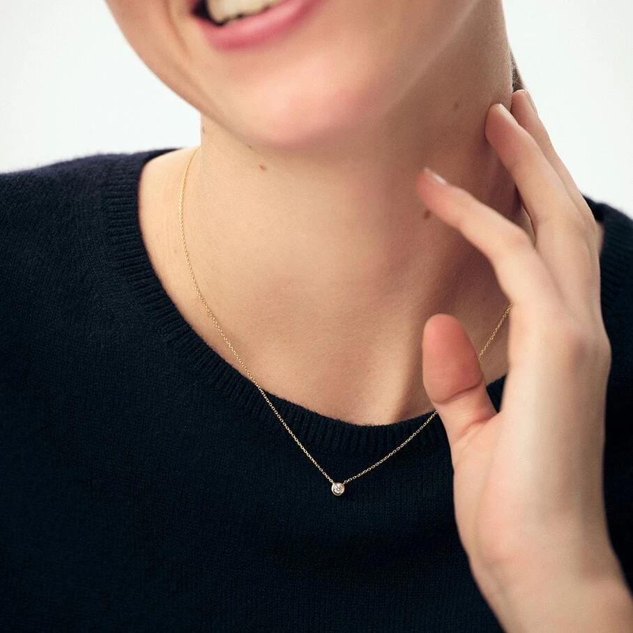 Collier Ras Du Cou BRILLANT - Cristal / Doré 4 Collier Ras Du Cou BRILLANT - Cristal / Doré – Image 2