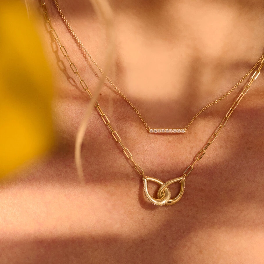 Collier Ras Du Cou GEMINI - Cristal / Doré 4 Collier Ras Du Cou GEMINI - Cristal / Doré – Image 2